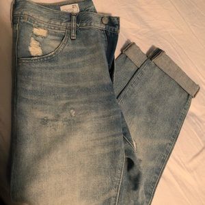 Gap boyfriend roll up jeans in size 27r